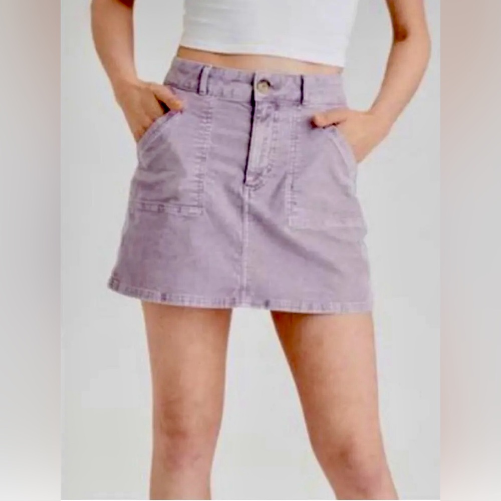 AE Lavender Super Stretch Corduroy High
Rise Mini A Line Skirt - Size 0
